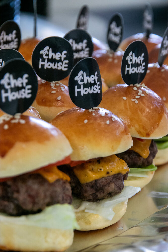 mini burgeri slani zalogaji
